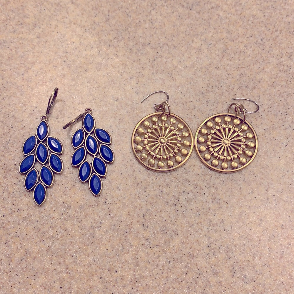 Two pairs of earrings